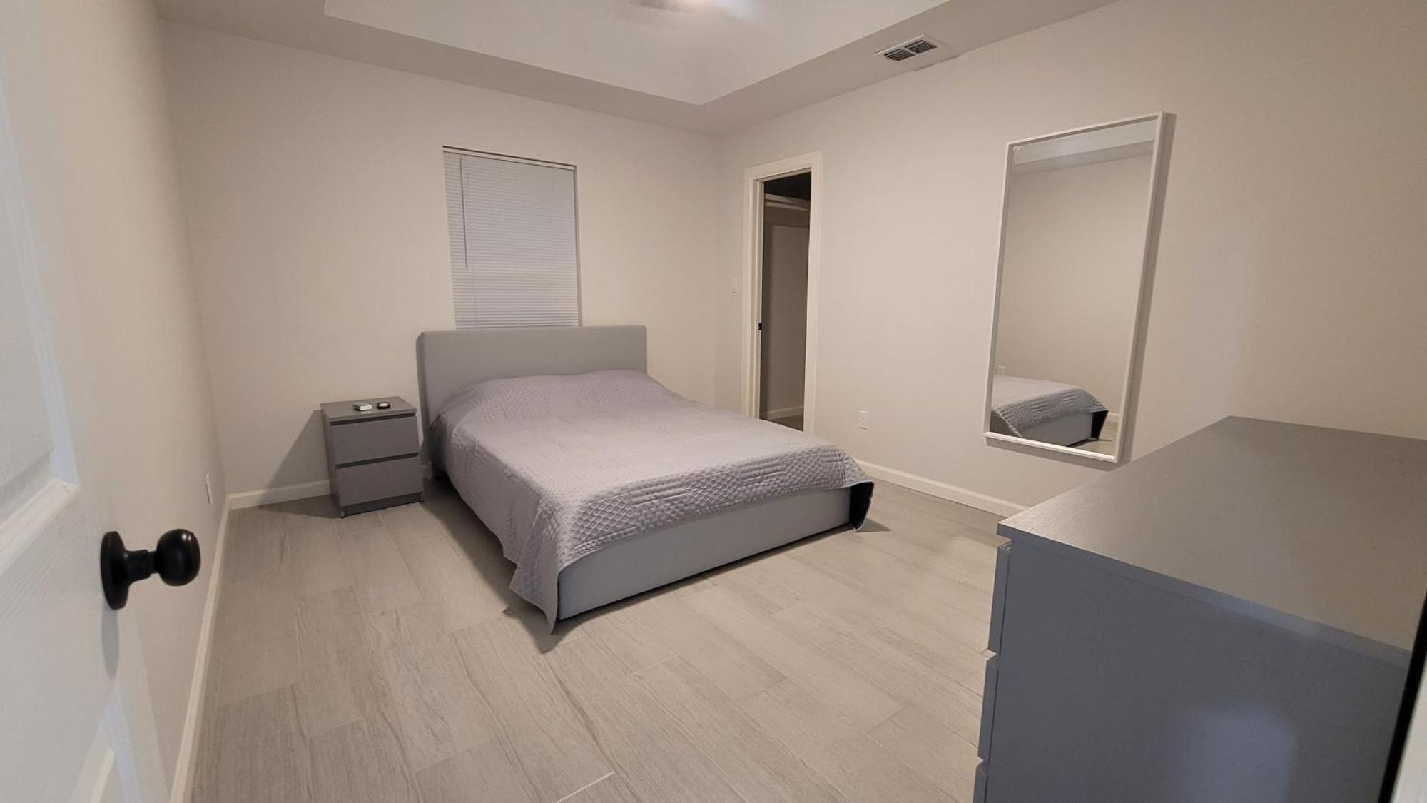 The House With The Blue Door. Apartment McAllen Exterior photo